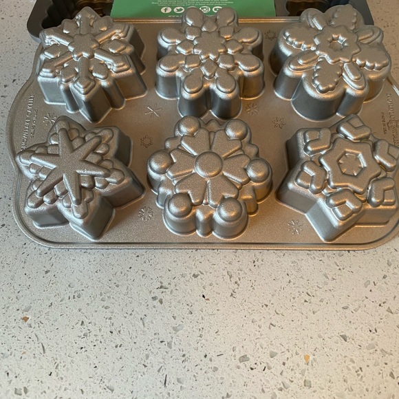 Nordic Ware Other - Nordic Ware Silver Snowflake Cakelet Pan